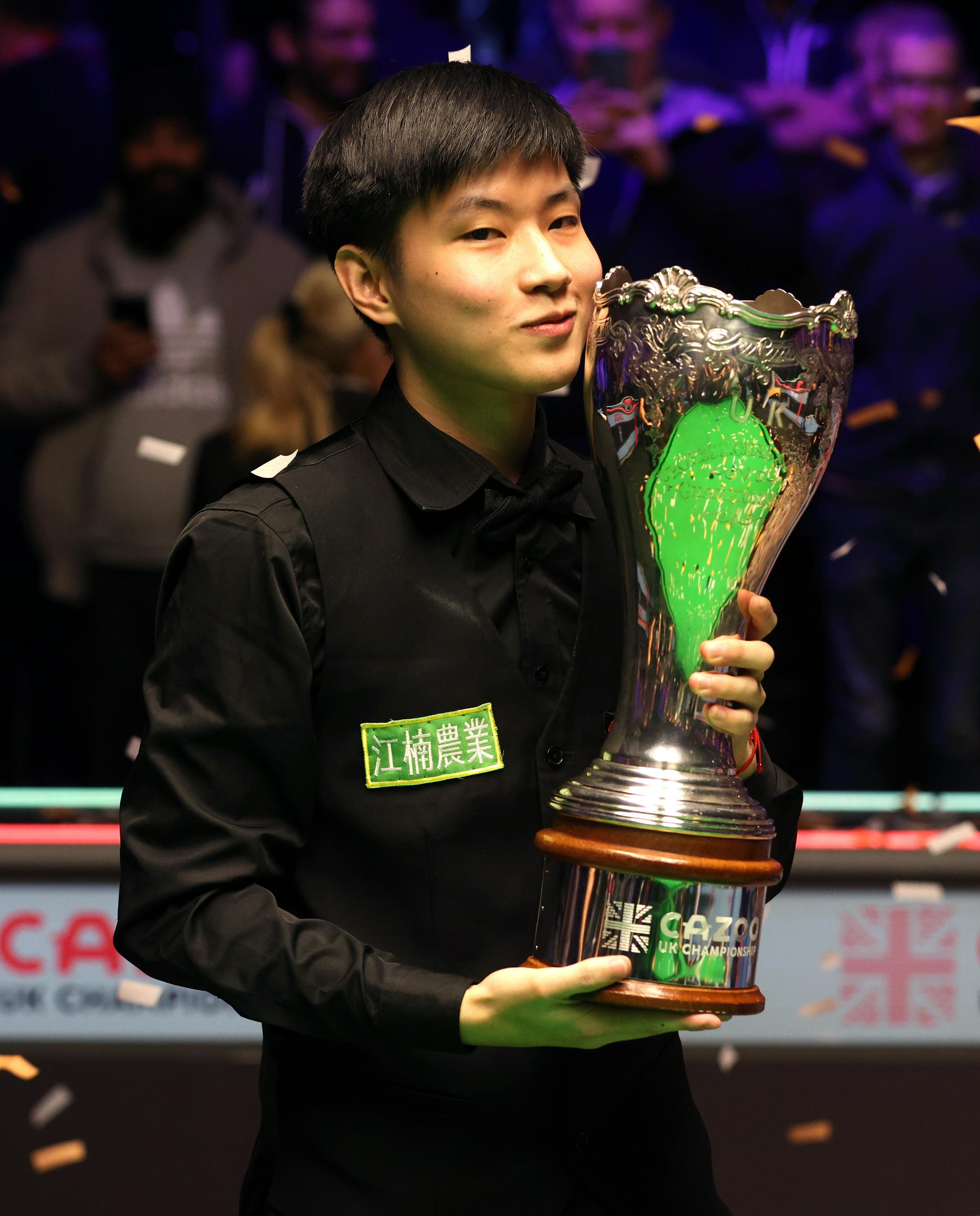 富的阵容深 富的阵容深