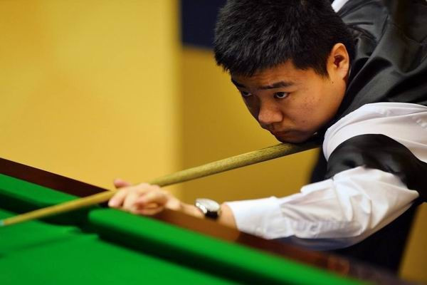 微弱优势暂 微弱优势暂